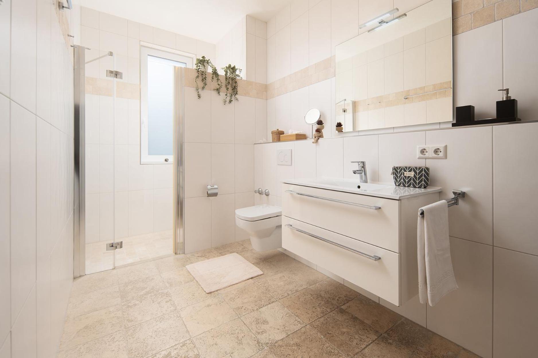 Hotel Vier Jahreszeiten Therme & Kliniken Bad Krozingen Naehe Freiburg & Schwarzwald Ideal Fuer Wellness Kur & Business Ausfluege 24H Check In- Wlan & Parken Gratis Exterior photo